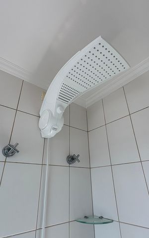 Apartamento à venda com 74m², 2 quartos e 2 vagasBanheiro da Suíte