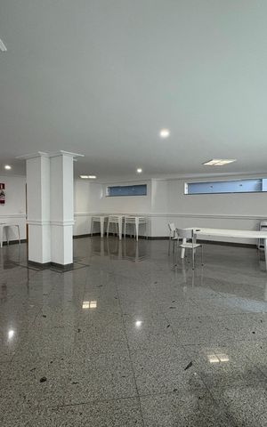 Apartamento à venda com 74m², 2 quartos e 2 vagasÁrea comum - Salão de festas