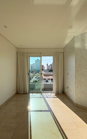 Apartamento à venda com 74m², 2 quartos e 2 vagasSala