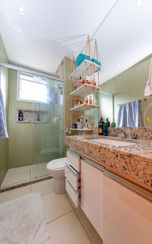 Apartamento à venda com 126m², 3 quartos e 3 vagas Apartamento à venda com 126m², 3 quartos e 3 vagasBanheiro Social