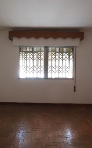 Casa para alugar com 319m², 5 quartos e 5 vagasQuarto 1