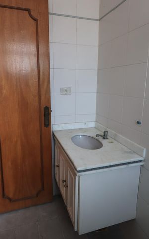 Casa para alugar com 319m², 5 quartos e 5 vagasBanheiro da Suíte 1