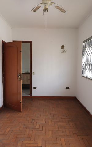Casa para alugar com 319m², 5 quartos e 5 vagasQuarto 3 - Suíte