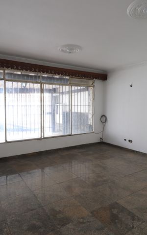 Casa para alugar com 319m², 5 quartos e 5 vagasSala