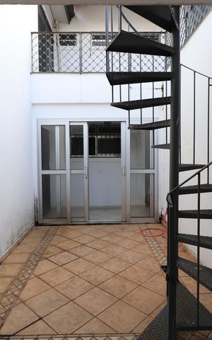 Casa para alugar com 319m², 5 quartos e 5 vagasQuintal