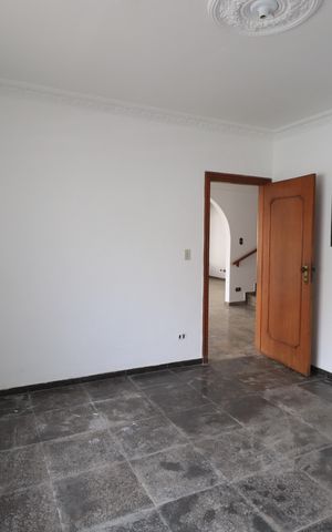 Casa para alugar com 319m², 5 quartos e 5 vagasSala de TV