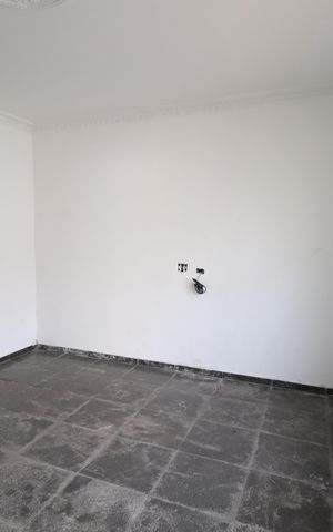 Casa para alugar com 319m², 5 quartos e 5 vagasSala de TV