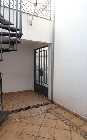 Casa para alugar com 319m², 5 quartos e 5 vagasQuintal