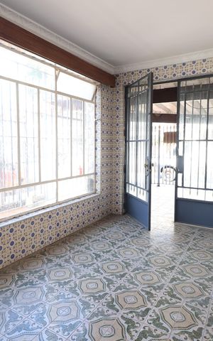 Casa para alugar com 319m², 5 quartos e 5 vagasEntrada