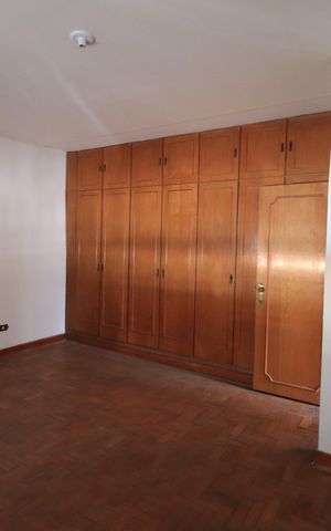 Casa para alugar com 319m², 5 quartos e 5 vagasQuarto 1