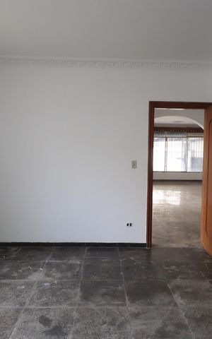 Casa para alugar com 319m², 5 quartos e 5 vagasSala de TV