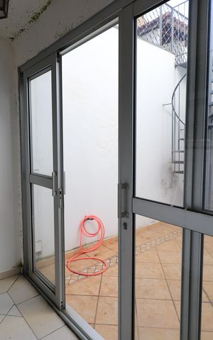 Casa para alugar com 319m², 5 quartos e 5 vagasCorredor