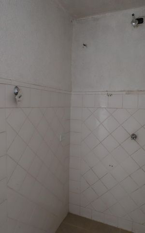 Casa para alugar com 319m², 5 quartos e 5 vagasBanheiro de serviço