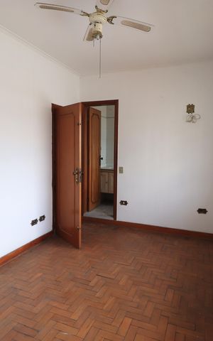 Casa para alugar com 319m², 5 quartos e 5 vagasQuarto 3 - Suíte