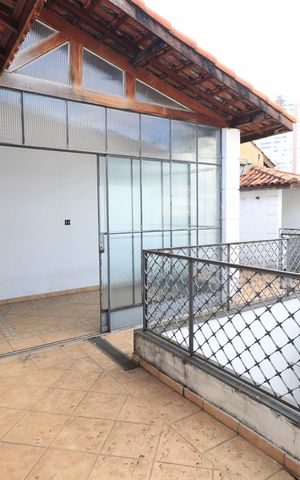 Casa para alugar com 319m², 5 quartos e 5 vagasTerraço