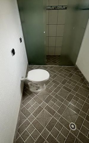 Casa à venda com 250m², 4 quartos e 3 vagasBanheiro de serviço