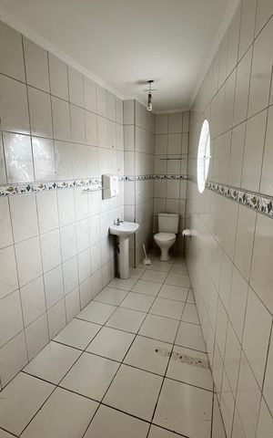Casa à venda com 250m², 4 quartos e 3 vagasBanheiro