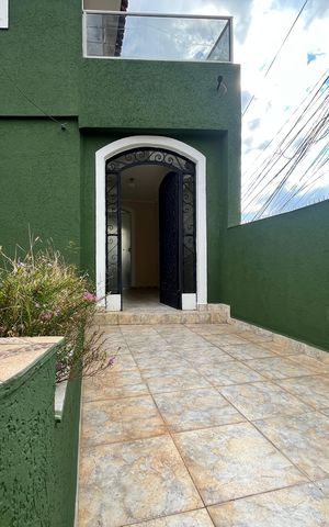 Casa à venda com 250m², 4 quartos e 3 vagasEntrada