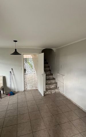 Casa à venda com 250m², 4 quartos e 3 vagasÁrea de Serviço