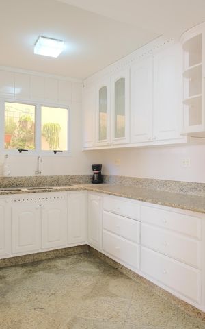 Casa de condomínio à venda com 290m², 5 quartos e 4 vagasCozinha
