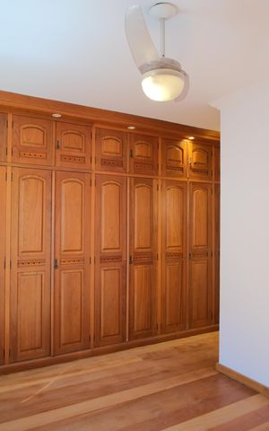 Casa de condomínio à venda com 290m², 5 quartos e 4 vagasSuíte 1