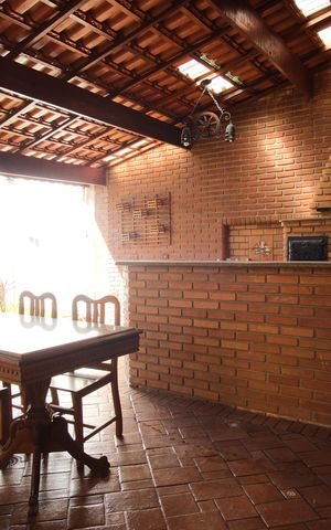 Casa de condomínio à venda com 290m², 5 quartos e 4 vagasÁrea comum - Espaço Gourmet