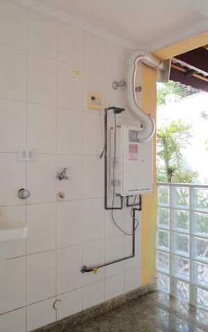 Casa de condomínio à venda com 290m², 5 quartos e 4 vagasÁrea de Serviço