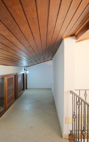 Casa de condomínio à venda com 290m², 5 quartos e 4 vagasQuarto 6