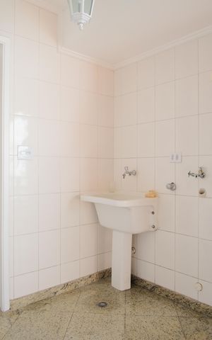 Casa de condomínio à venda com 290m², 5 quartos e 4 vagasÁrea de Serviço