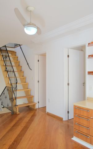 Casa de condomínio à venda com 290m², 5 quartos e 4 vagasHall dos Quartos
