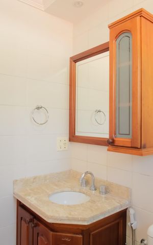 Casa de condomínio à venda com 290m², 5 quartos e 4 vagasBanheiro da Suíte 3