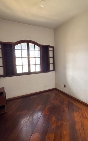 Casa à venda com 1200m², 5 quartos e 10 vagas