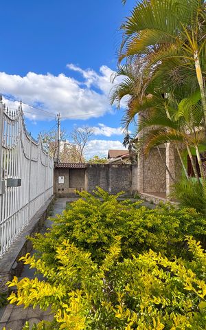 Casa à venda com 1200m², 5 quartos e 10 vagas