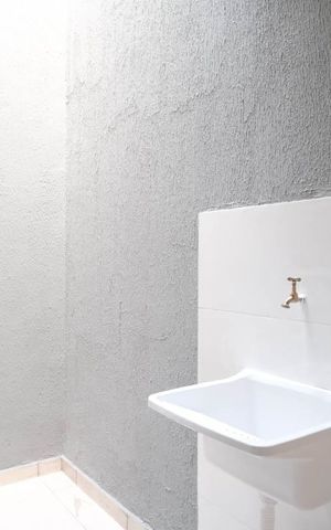Casa à venda com 72m², 2 quartos e 1 vagaÁrea de Serviço