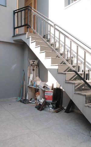 Casa à venda com 72m², 2 quartos e 1 vagaGaragem