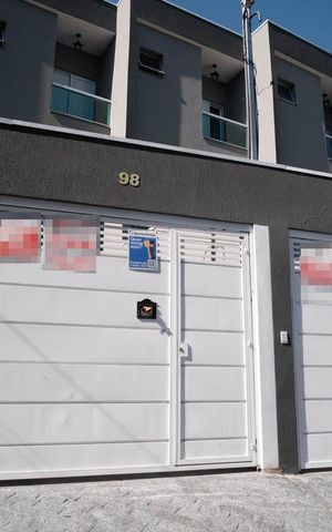 Casa à venda com 72m², 2 quartos e 1 vagaFachada