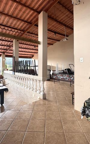 Casa à venda com 330m², 3 quartos e 3 vagasSalão de Lazer
