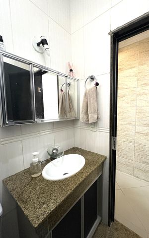 Casa à venda com 330m², 3 quartos e 3 vagasBanheiro 2