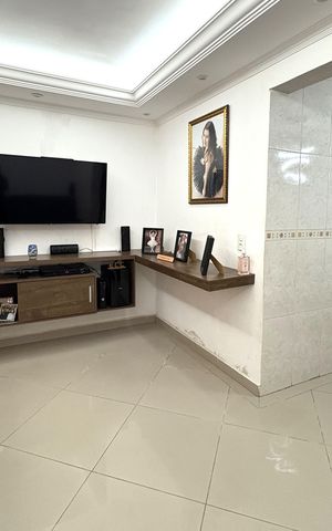Casa à venda com 330m², 3 quartos e 3 vagasSala