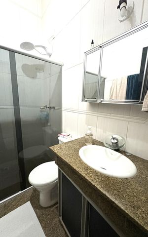 Casa à venda com 330m², 3 quartos e 3 vagasBanheiro 2
