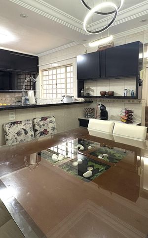 Casa à venda com 330m², 3 quartos e 3 vagasCopa
