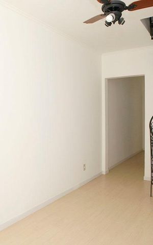 Apartamento à venda com 120m², 3 quartos e sem vagaSala