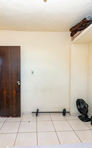 Casa à venda com 374m², 3 quartos e 1 vaga Casa à venda com 374m², 3 quartos e 1 vagaCasa 2 - Quarto 1