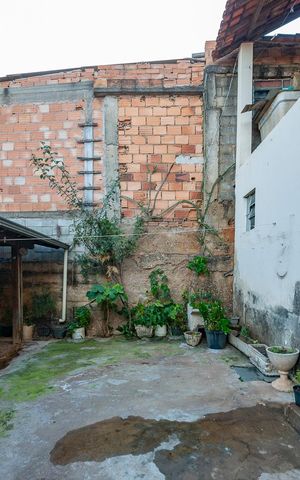 Casa à venda com 374m², 3 quartos e 1 vaga Casa à venda com 374m², 3 quartos e 1 vagaQuintal