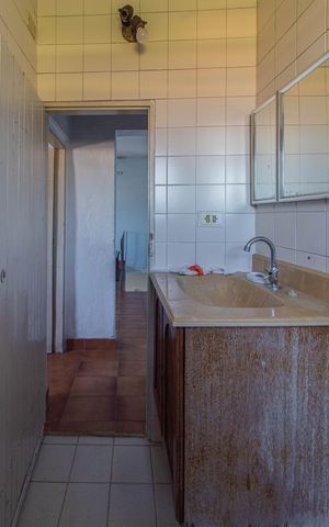 Casa à venda com 100m², 2 quartos e 1 vaga Casa à venda com 100m², 2 quartos e 1 vagaBanheiro