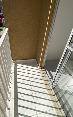 Apartamento à venda com 60m², 2 quartos e sem vaga Apartamento à venda com 60m², 2 quartos e sem vagaVaranda da sala