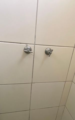Apartamento à venda com 60m², 2 quartos e sem vaga Apartamento à venda com 60m², 2 quartos e sem vagaBanheiro Social