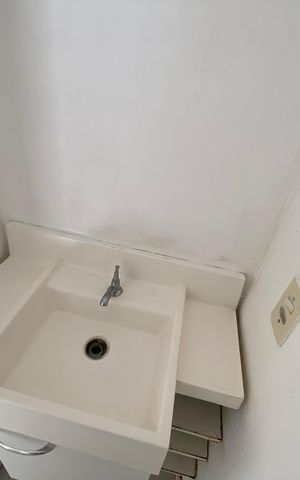 Apartamento à venda com 60m², 2 quartos e sem vaga Apartamento à venda com 60m², 2 quartos e sem vagaBanheiro Social