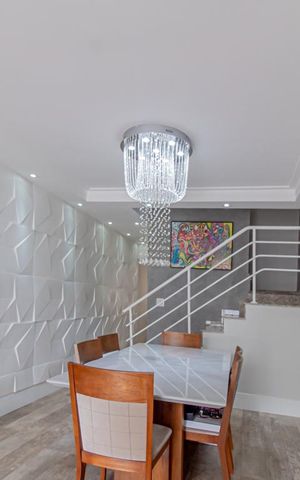 Casa de condomínio à venda com 180m², 3 quartos e 3 vagas Casa de condomínio à venda com 180m², 3 quartos e 3 vagasSala