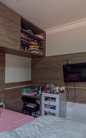 Casa de condomínio à venda com 180m², 3 quartos e 3 vagas Casa de condomínio à venda com 180m², 3 quartos e 3 vagasSuite 2